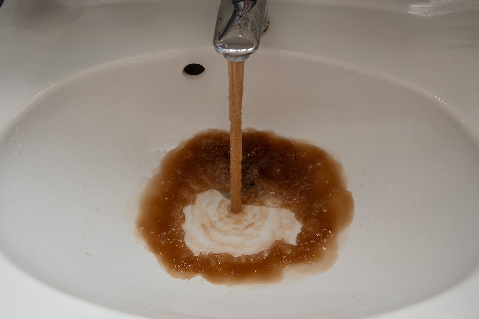 Brown Water From Your Faucets Here Is What May Be Causing It